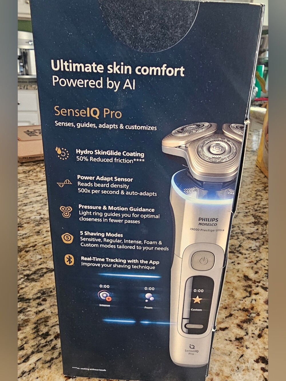 New in box unopened Philips Norelco i9000 Prestige Ultra Wet/Dry Electric Shaver - Picture 6 of 7